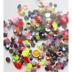 Decoratiuni cu Strasuri, Fimo, Paiete 3D, 1000 bucati de 2-4mm SA015